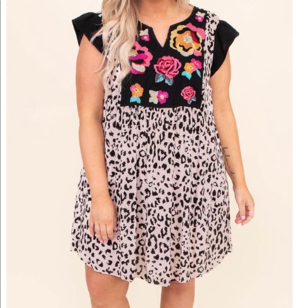 Open invitation Leopard dress